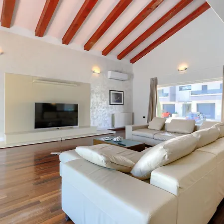 Ferienhaus Lana By Interhome