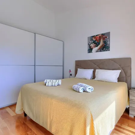 Holiday home Lana By Interhome
